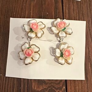 Vintage Floral screw-back Earrings with Pink and White Blooms